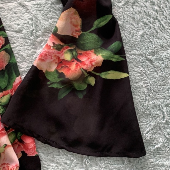 Luxxel Romper - Picture 7 of 12